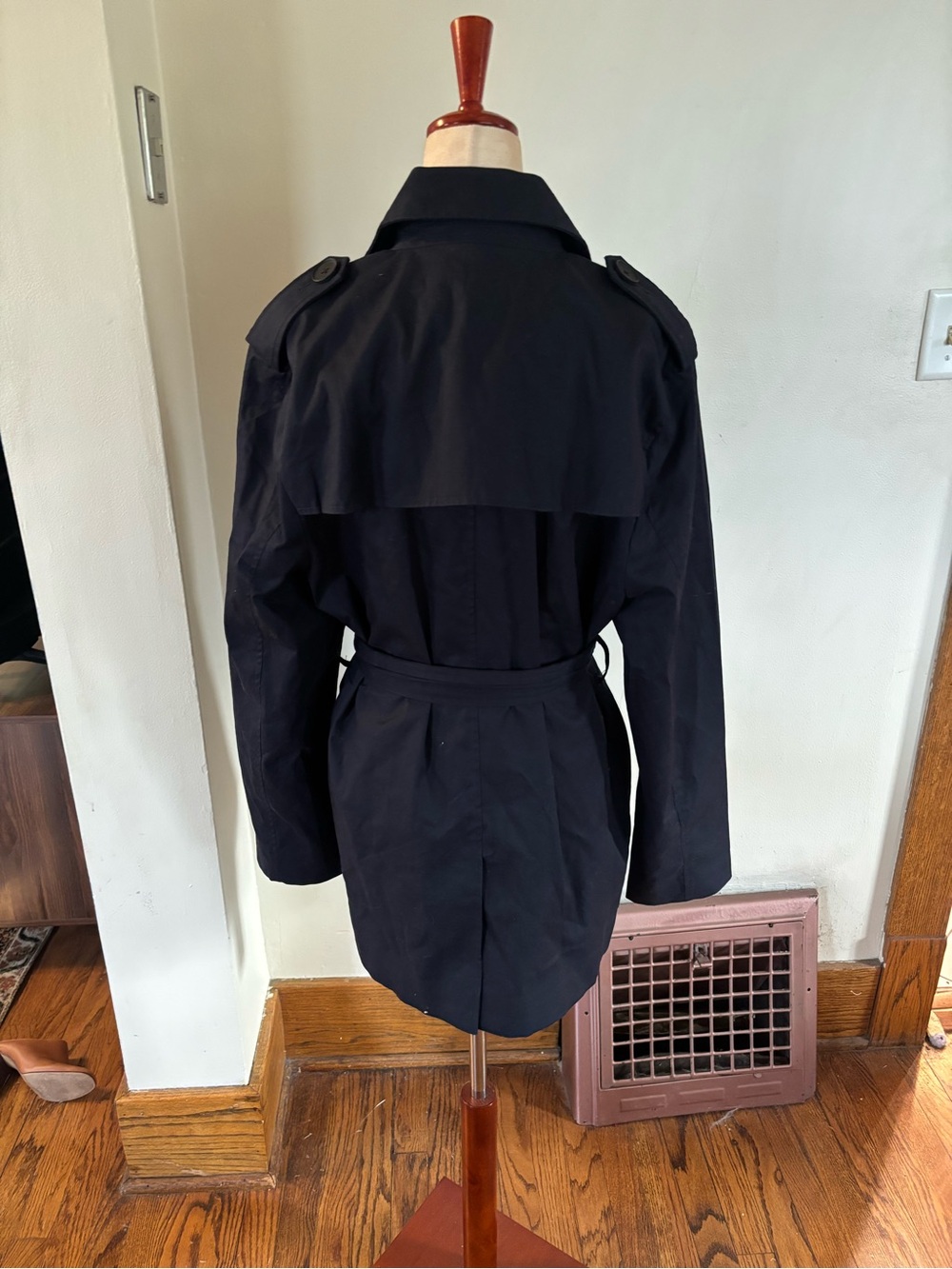 Quince Comfort Stretch Short Trench Coat NWT - Picture 6 of 9